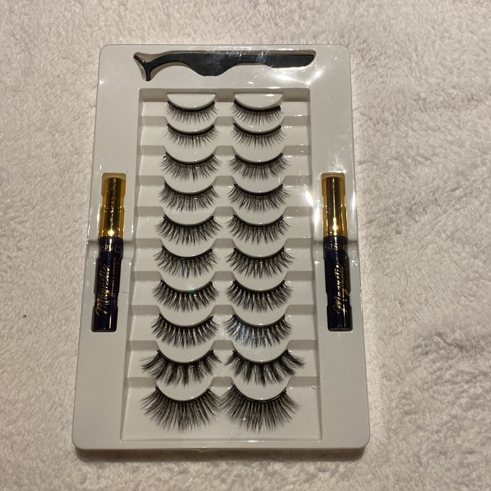 Magnetic Eyelashes Lot of 10 sets and 2 eyeliners with tweezers NWT